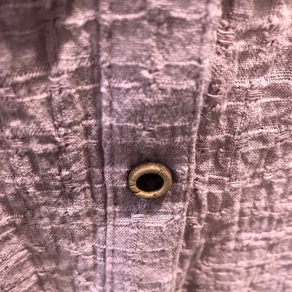 Knox Rose 1X Purple Gauze Eyelet Ruffled Blouse Button Up Wood Buttons - Picture 4 of 7